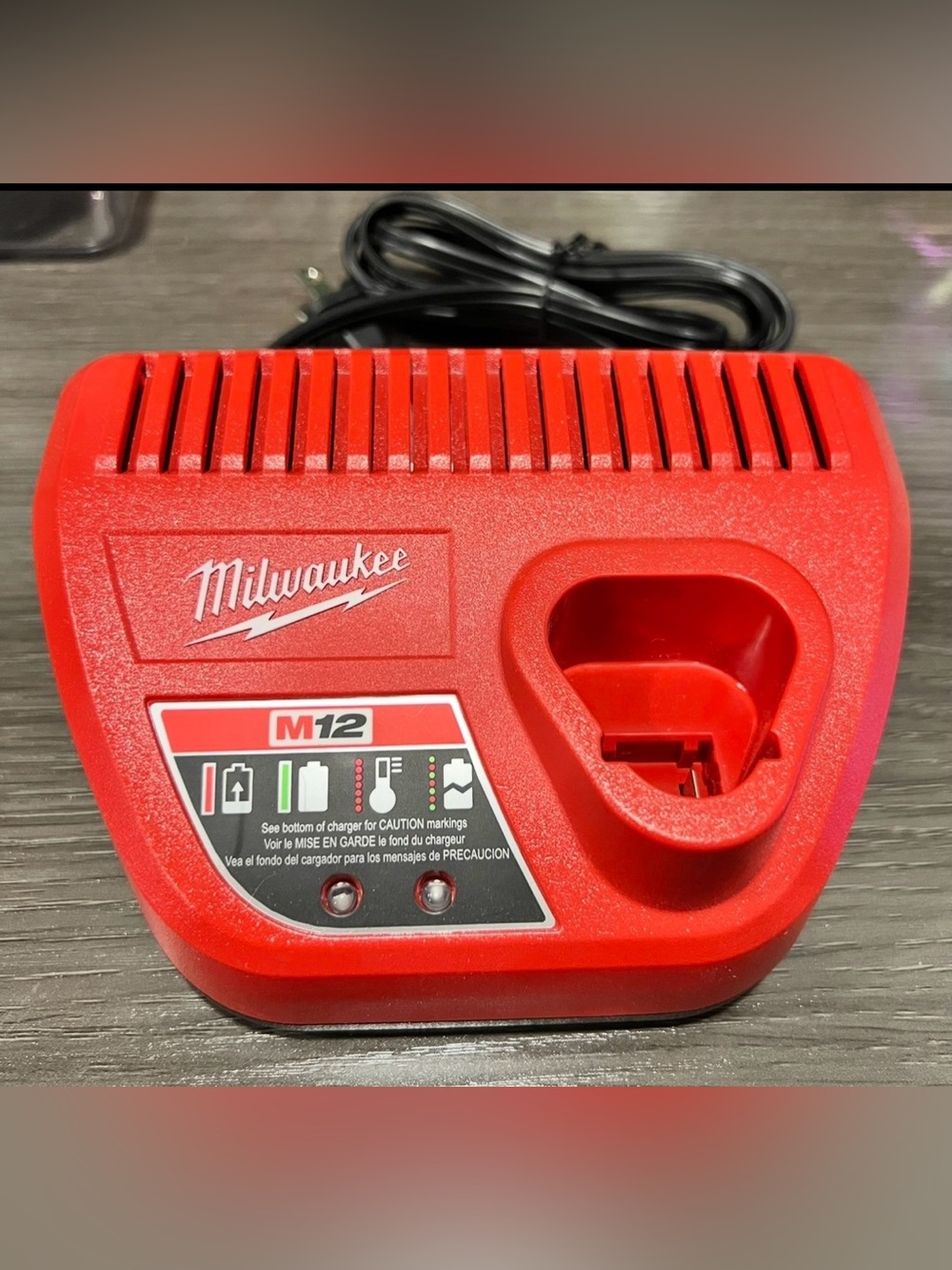 NEW Milwaukee tool battery charger